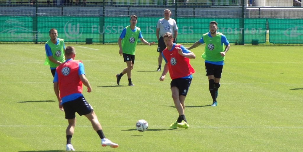 Training-Team-Weghorst-Ginczek